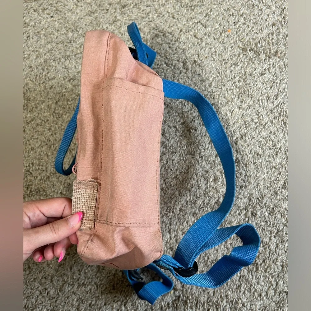 KÅNKEN SLING Mini Backpack Soft Pink  Blue Accents Travel Outdoor Hiking Pockets